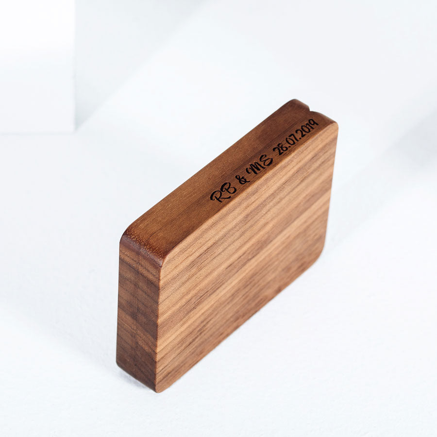 Walnut rotating engagement ring box beige insert woodsbury